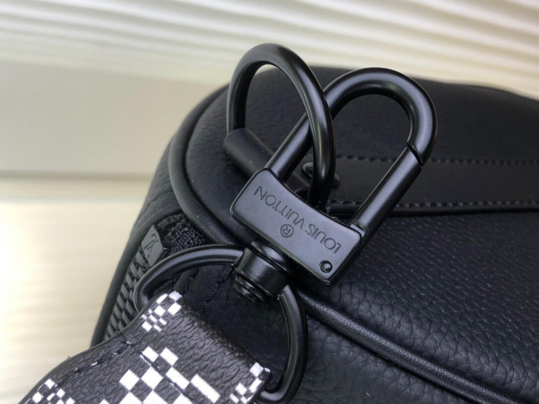 Túi du lịch LV Louis Vuitton KEEPALL BANDOULIÈRE siêu cấp 1:1 